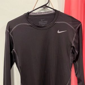Black Nike pro long sleeve tee